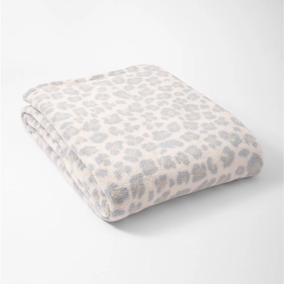 Splendid Soft Throw Leopard - Picture 3 of 4